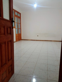 appartement-location-f4-bejaia-algerie