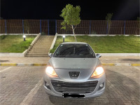 voitures-peugeot-207-2011-chlef-algerie