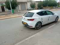 moyenne-berline-seat-leon-2013-chlef-algerie