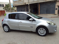 voitures-renault-clio-3-2009-baraki-alger-algerie