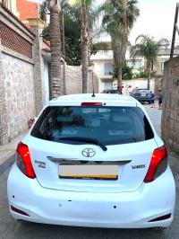 سيارات-toyota-yaris-2014-بوفاريك-البليدة-الجزائر