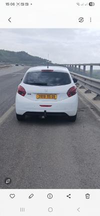 سيارات-peugeot-208-2015-allure-facelift-بني-تامو-البليدة-الجزائر