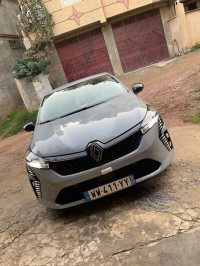 voitures-renault-clio-5-2024-evolution-gris-nardo-bejaia-algerie