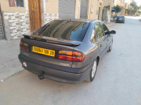 voitures-renault-laguna-1-1996-bou-saada-msila-algerie