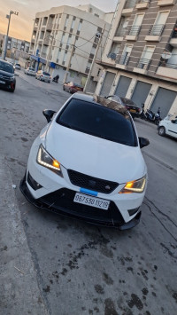 voitures-seat-ibiza-2012-linea-r-amoucha-setif-algerie