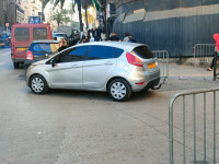 voitures-ford-fiesta-2012-city-alger-centre-algerie