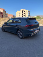 voitures-volkswagen-golf-8-2022-active-medjana-bordj-bou-arreridj-algerie