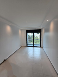 appartement-location-f4-alger-said-hamdine-algerie