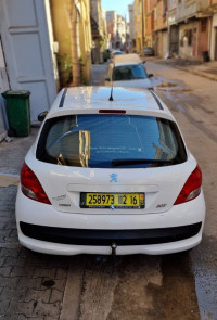 voitures-peugeot-207-2012-dar-el-beida-alger-algerie