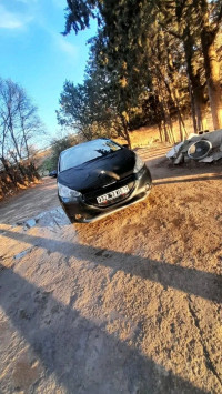 voitures-peugeot-208-2015-active-facelift-setif-algerie