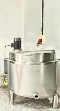 industrie-fabrication-tank-cuve-melangeur-100-inox-homogeneisateur-double-paroi-avec-resistance-500-l-litres-oran-algerie