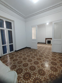 appartement-location-f5-alger-sidi-mhamed-algerie