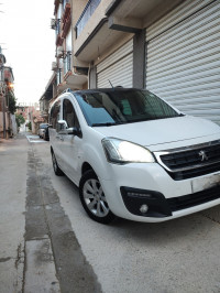 voitures-peugeot-partner-2016-jijel-algerie