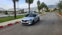 voitures-skoda-fabia-2017-style-avec-toit-panoramique-tizi-ouzou-algerie