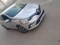 voitures-renault-clio-5-2022-zen-alger-centre-algerie