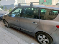 voitures-renault-grand-scenic-2009-constantine-algerie