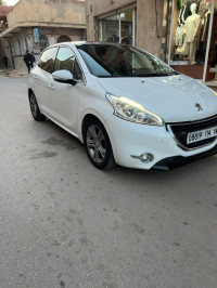 voitures-peugeot-208-2014-allure-sougueur-tiaret-algerie