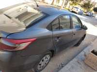 voitures-toyota-yaris-sedan-2014-bir-el-djir-oran-algerie