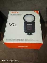 eclairages-godox-v1c-flash-ttl-professionnel-pour-canon-radio-x-ecran-lcd-100-m-2600mah-black-hassi-messaoud-ouargla-algerie