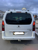 commerciale-peugeot-partner-2015-tepee-allure-skikda-algerie