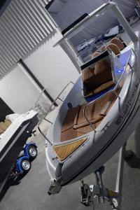 Sam boat Sam 640 thumbnail 5