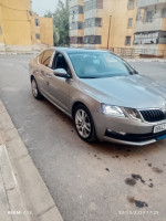 voitures-skoda-octavia-2018-clever-sour-el-ghouzlane-bouira-algerie