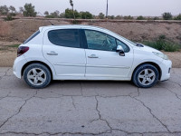 voitures-peugeot-207-2011-el-bayadh-algerie