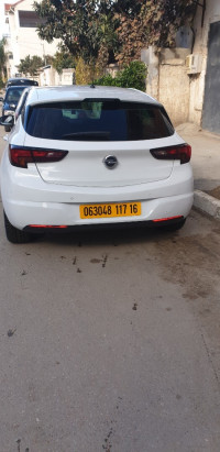 voitures-opel-astra-2017-rouiba-alger-algerie