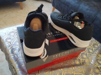 Skechers