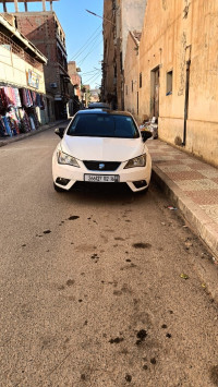 voitures-seat-ibiza-2012-fully-toit-ouvrant-ksar-boukhari-medea-algerie