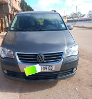 voitures-volkswagen-touran-2009-aflou-laghouat-algerie