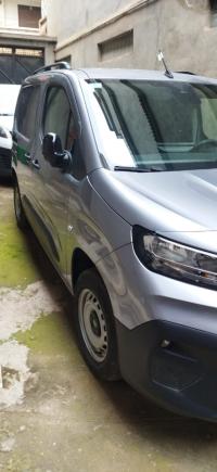 السيارات-النفعية-fiat-doblo-van-2025-بوفاريك-البليدة-الجزائر