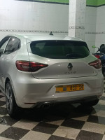 voitures-renault-clio5-2023-rs-line-guelma-algerie