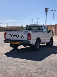 utilitaire-toyota-hilux-2014-legend-sc-4x2-robbah-el-oued-algerie