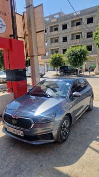 سيارات-skoda-fabia-2023-ambsoin-دار-البيضاء-الجزائر