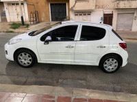 voitures-peugeot-207-2013-ain-temouchent-algerie