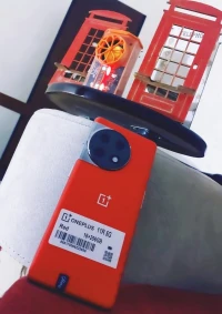 One plus One plus 11r red