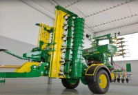 equipement-agricole-semoir-combine-avec-herse-rotative-آلة-بذارة-لزراعة-بذور-المحاصيل-مع-محراث-دوار-مشترك-chebaita-mokhtar-el-tarf-algerie