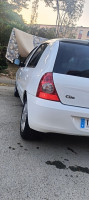 voitures-renault-clio-campus-2014-bye-khenchela-algerie