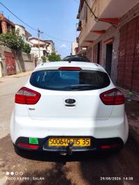 سيارات-kia-rio-5-portes-2015-برج-منايل-بومرداس-الجزائر