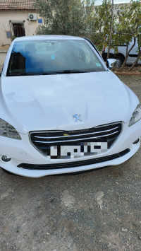 voitures-peugeot-301-2013-bordj-emir-khaled-chikh-ain-defla-algerie