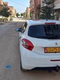 voitures-peugeot-208-2015-allure-batna-algerie