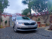 voitures-skoda-octavia-combi-2019-bordj-okhriss-bouira-algerie