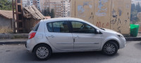 voitures-renault-clio-3-2012-night-and-day-alger-centre-algerie