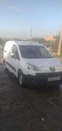 السيارات-النفعية-peugeot-partner-2009-بوحمامة-خنشلة-الجزائر