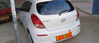 voitures-hyundai-i20-2015-beni-oulbane-skikda-algerie