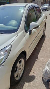 السيارات-النفعية-peugeot-207-2013-باب-الزوار-الجزائر