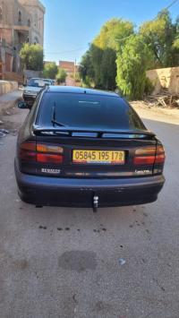 voitures-renault-laguna-1995-had-sahary-djelfa-algerie