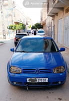 moyenne-berline-volkswagen-golf-4-1998-chlef-algerie