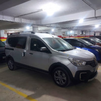 voitures-renault-kangoo-2025-version-bir-el-djir-oran-algerie